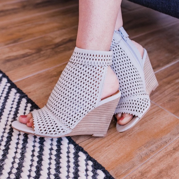 CCOCCI grey cutout wedge - Picture 2 of 4